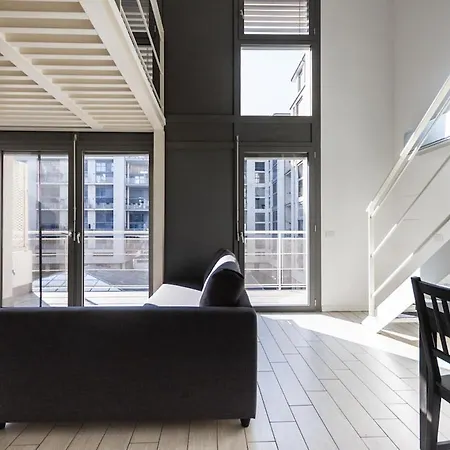 Youhosty - Bruno Maderna 17 Duplex 米兰