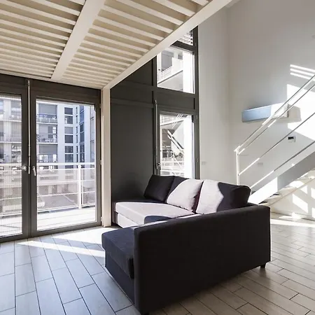 Youhosty - Bruno Maderna 17 Duplex 米兰