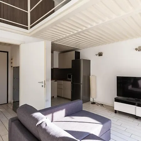 아파트 Youhosty - Bruno Maderna 17 Duplex *
