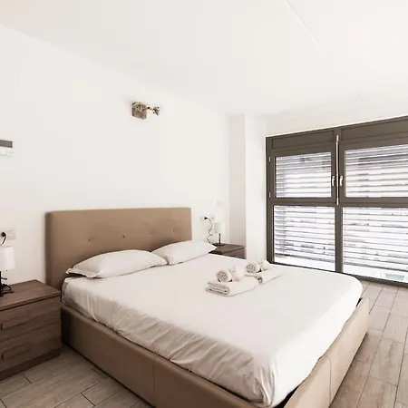 Youhosty - Bruno Maderna 17 Duplex アパート *