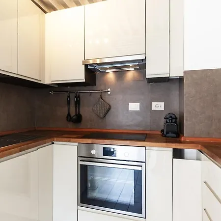 Youhosty - Bruno Maderna 17 Duplex Apartment *
