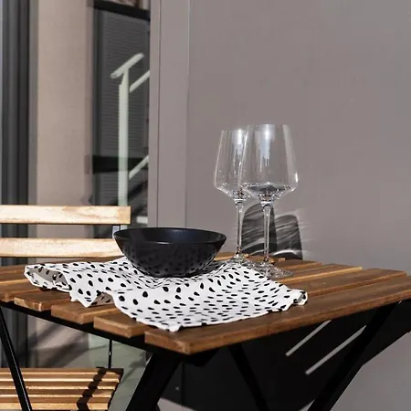 Youhosty - Bruno Maderna 17 Duplex Apartment *